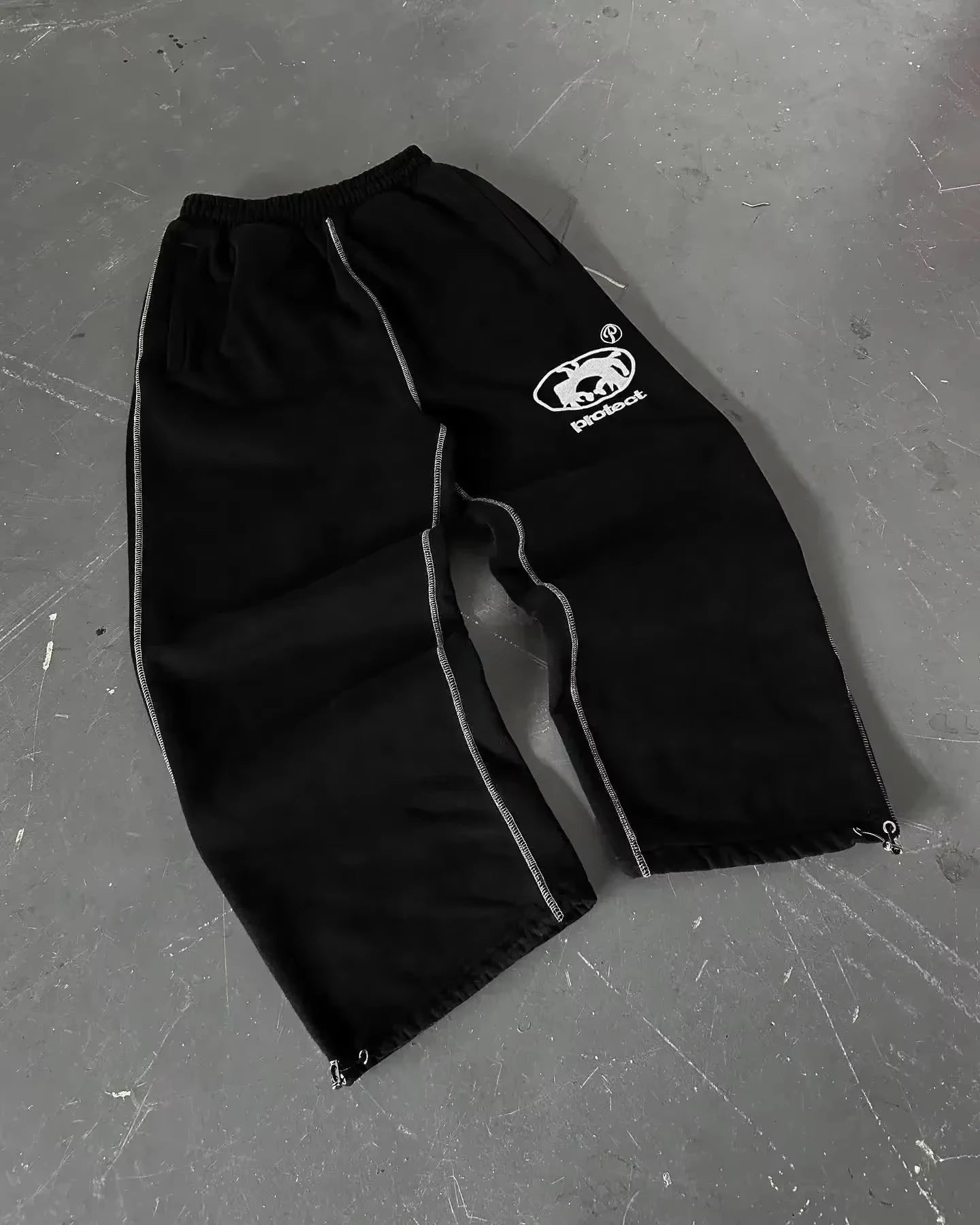 Embroidered Baggy Drawstring Sweatpants Unisex