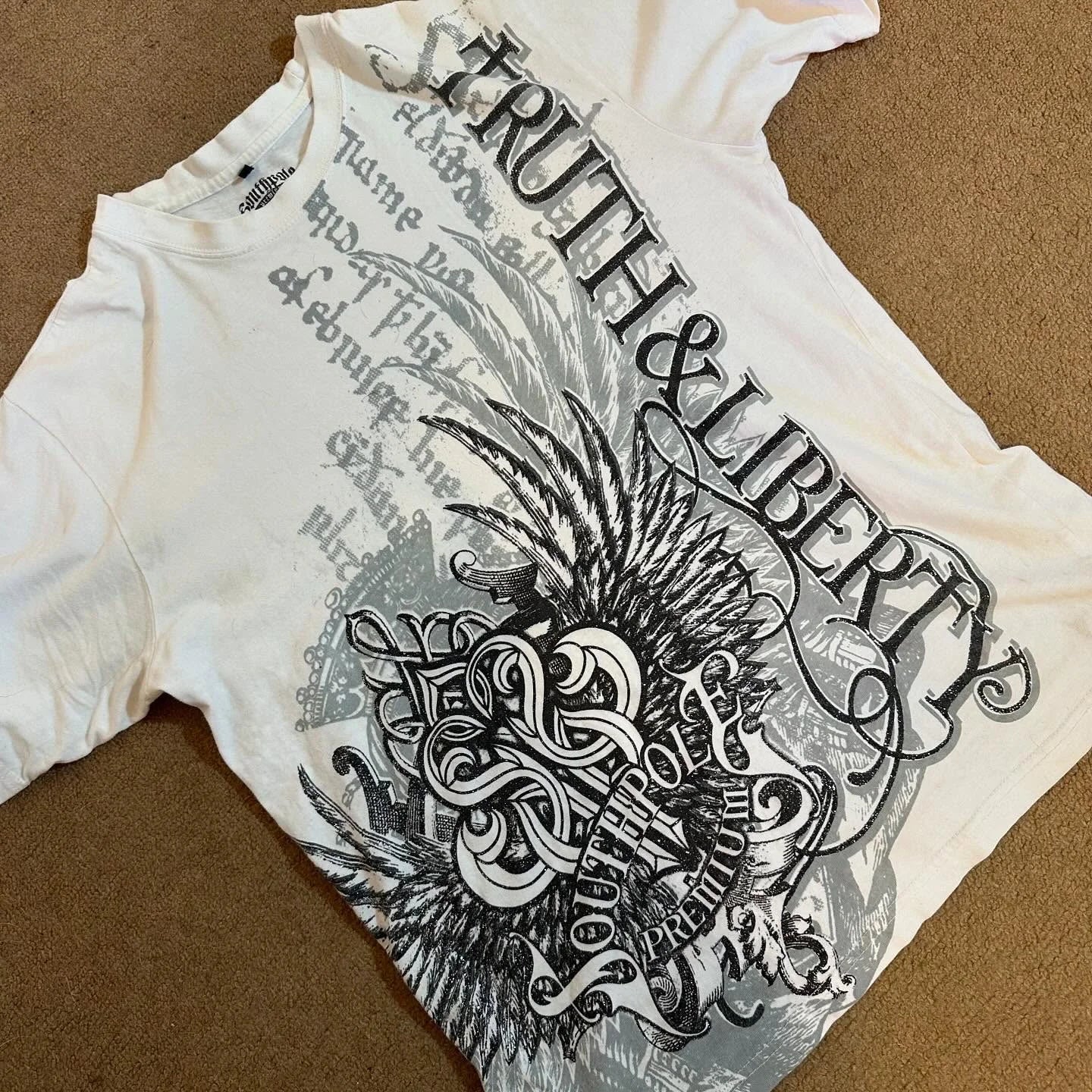 90s Vintage Unisex Graphic Tee’s